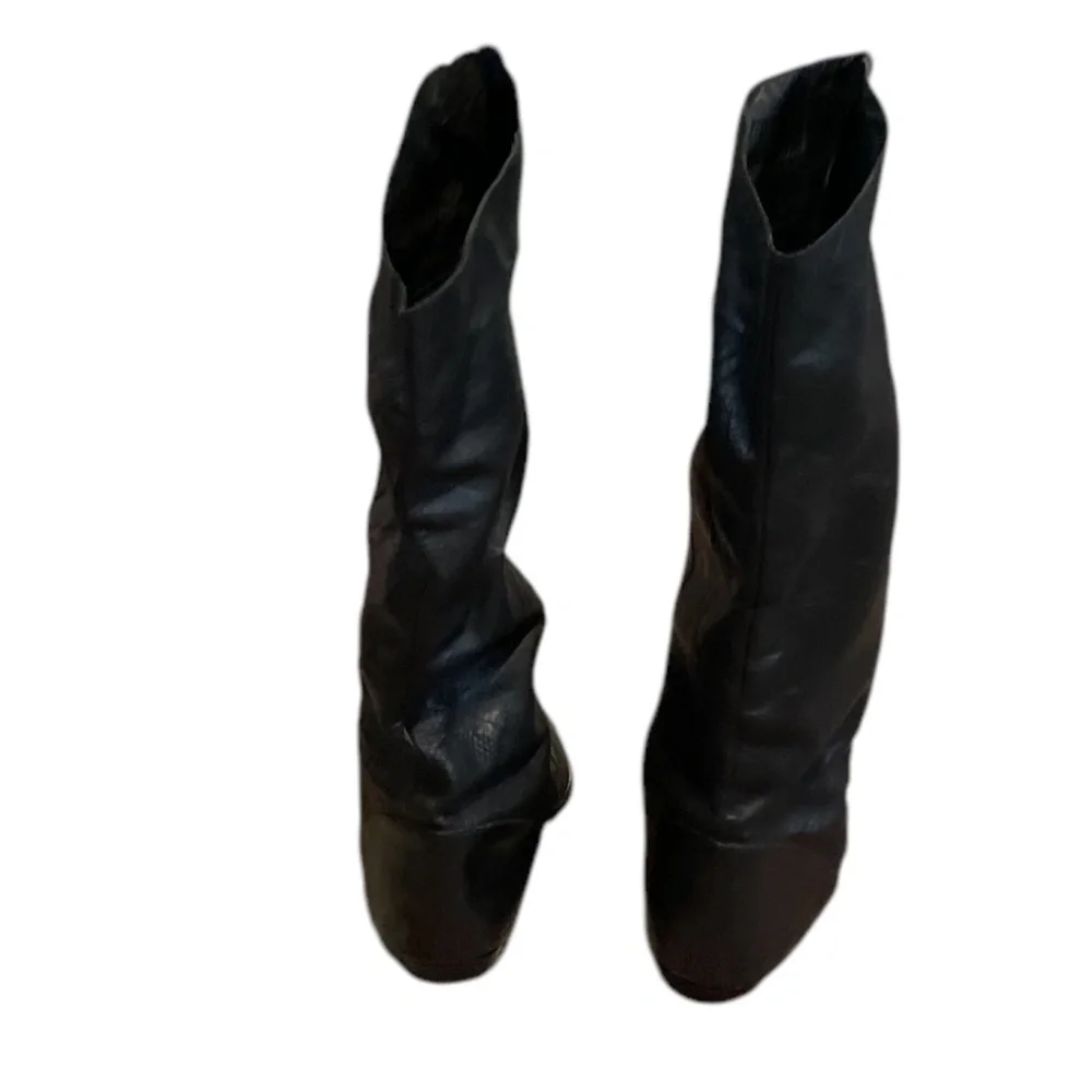 Duchess smooth leather